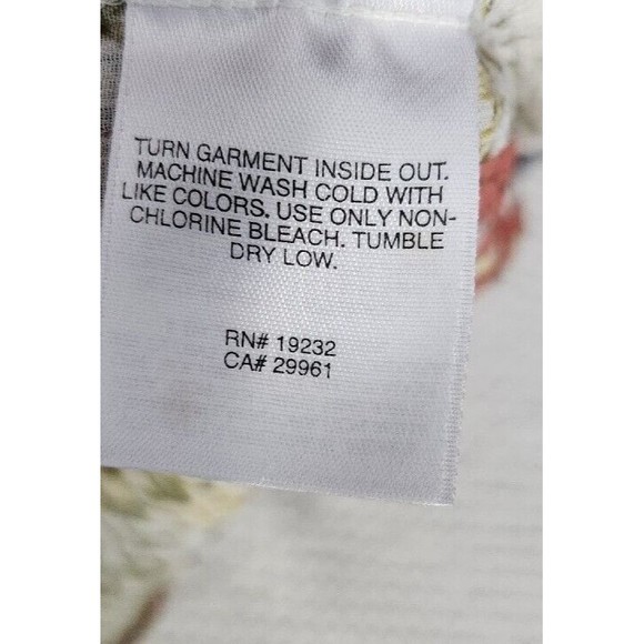 Alfred Dunner Womens Sz 12P Semi Sheer Snakeskin Pattern Keyhole Accent Top Tan - Picture 9 of 10